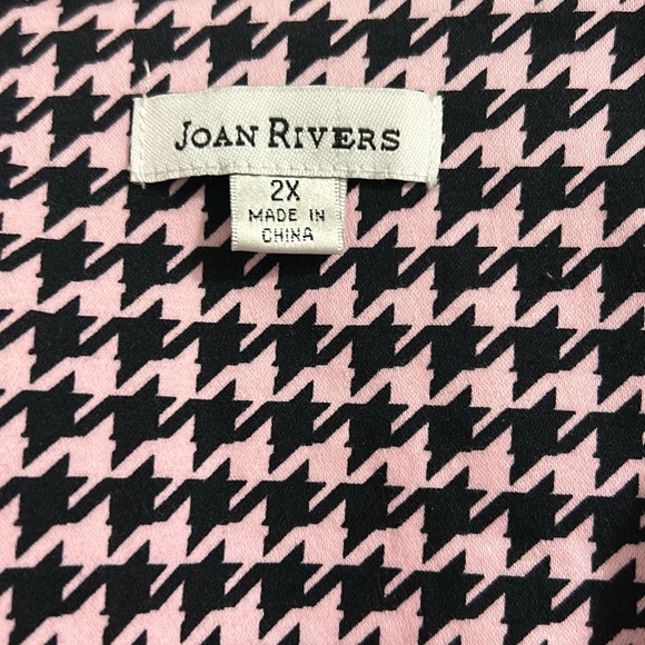 Joan Rivers Pink and Black Houndstooth Fitted Women Jacket. Like New, size 2X - Picture 4 of 5